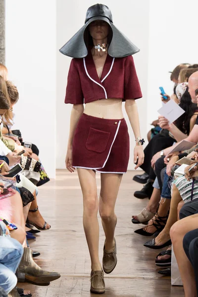 Look 24